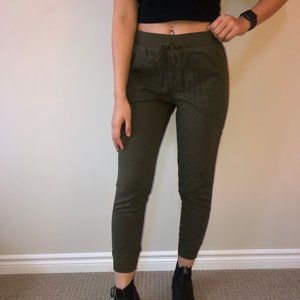 GARAGE CARGO PANTS SIZE SMALL